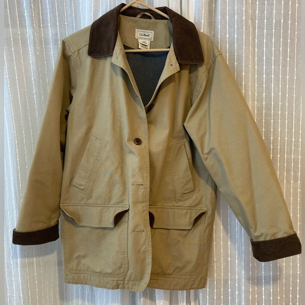 Women's brown khaki corduroy chore coat ll bean size medium OWY22 with pockets